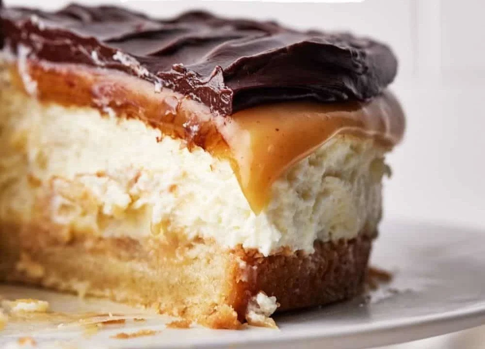 No-Bake Millionaire's Cheesecake with shortbread, caramel, and chocolate ganache